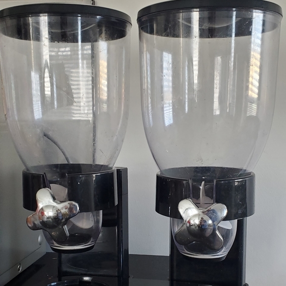 Cereal dispenser - Picture 2 of 2